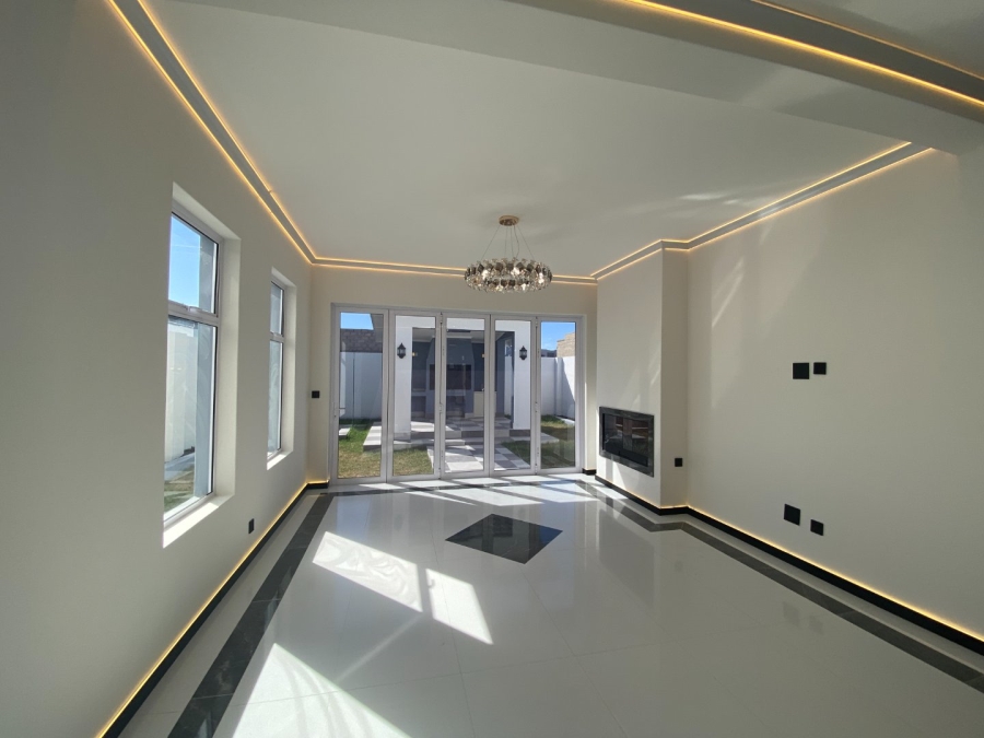 4 Bedroom Property for Sale in Sandown Western Cape
